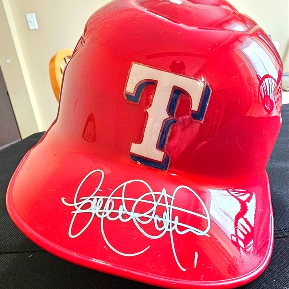OFFICIAL ON FIELD SIGNED ELVIS ANDRUS BATTING HELMET GAME USED w/COA - Picture 1 of 9